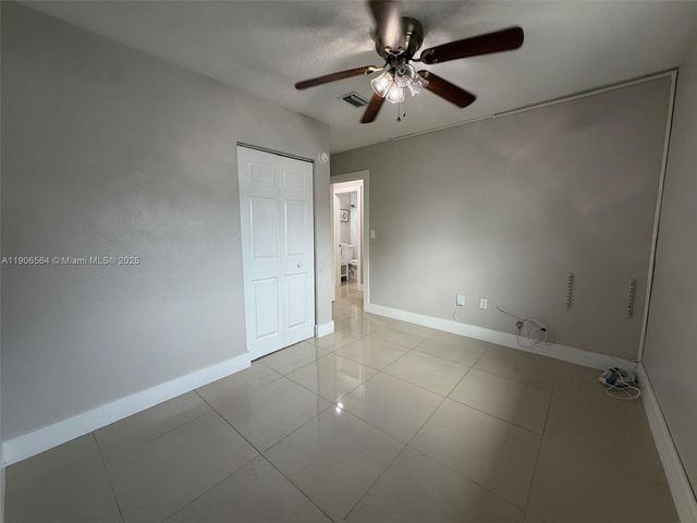 9920 Jamaica Dr, Cutler Bay, FL 33189