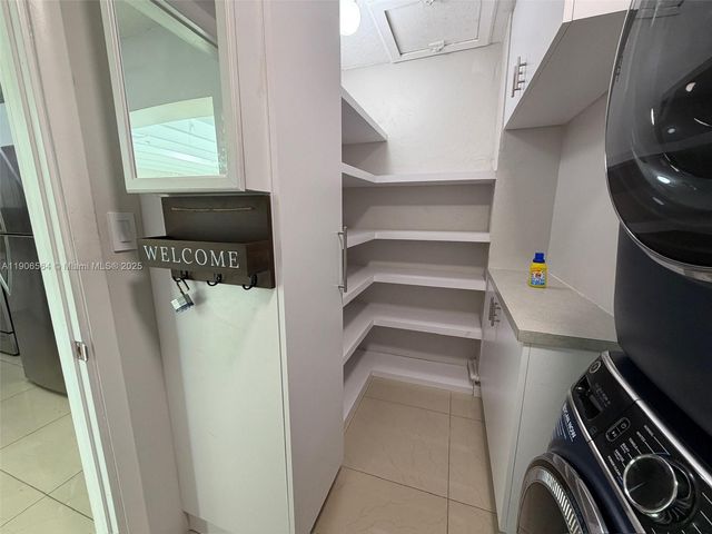 9920 Jamaica Dr, Cutler Bay, FL 33189