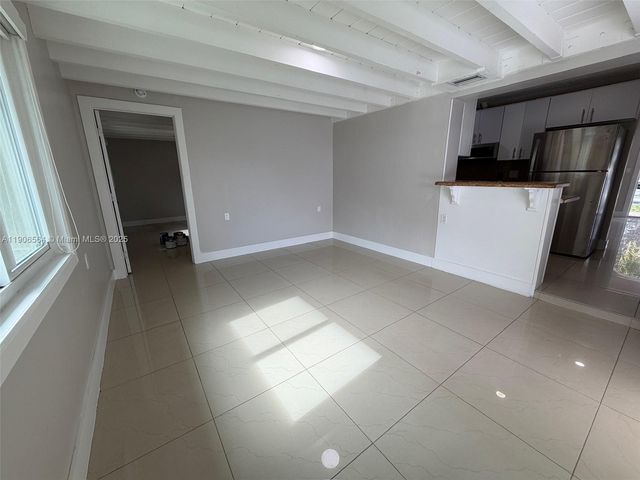 9920 Jamaica Dr, Cutler Bay, FL 33189