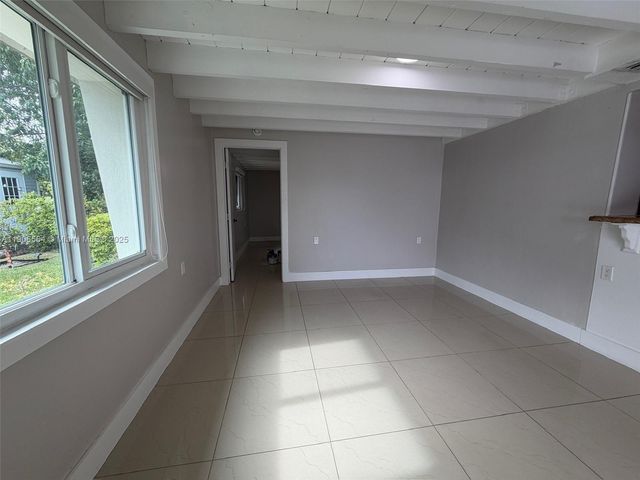 9920 Jamaica Dr, Cutler Bay, FL 33189