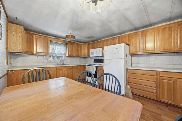 10513 LYNNWOOD AVENUE, Lake Wales, FL 33898