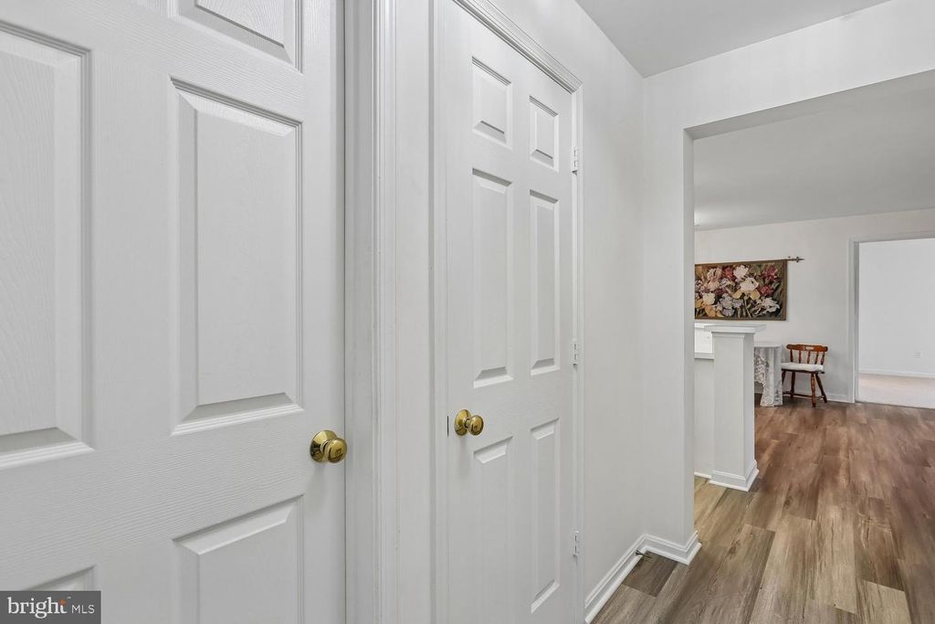 Image 21 of property listing at 18715 SPARKLING WATER DR #9-202, Germantown, MD 20874