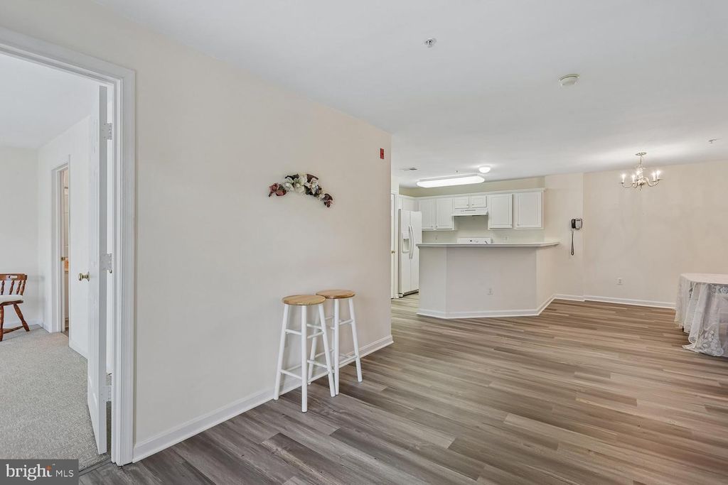 Image 23 of property listing at 18715 SPARKLING WATER DR #9-202, Germantown, MD 20874