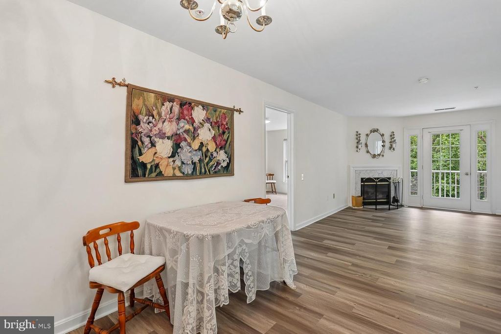 Image 25 of property listing at 18715 SPARKLING WATER DR #9-202, Germantown, MD 20874