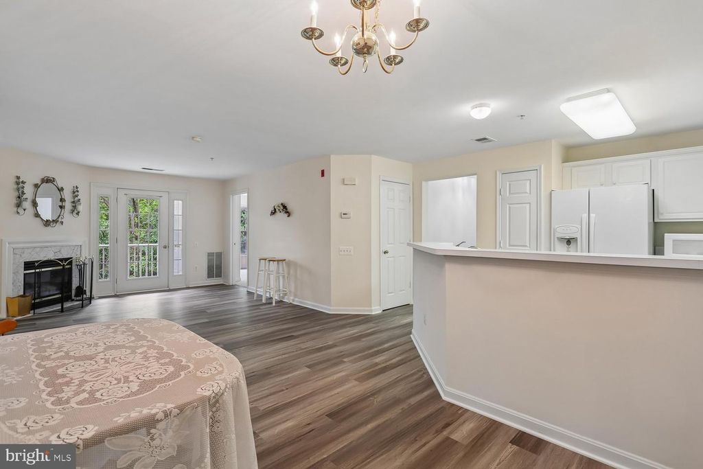 Image 26 of property listing at 18715 SPARKLING WATER DR #9-202, Germantown, MD 20874