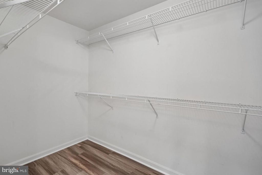 Image 37 of property listing at 18715 SPARKLING WATER DR #9-202, Germantown, MD 20874