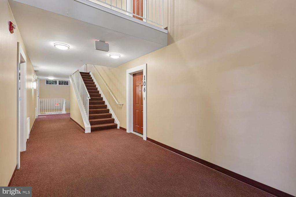 Image 46 of property listing at 18715 SPARKLING WATER DR #9-202, Germantown, MD 20874
