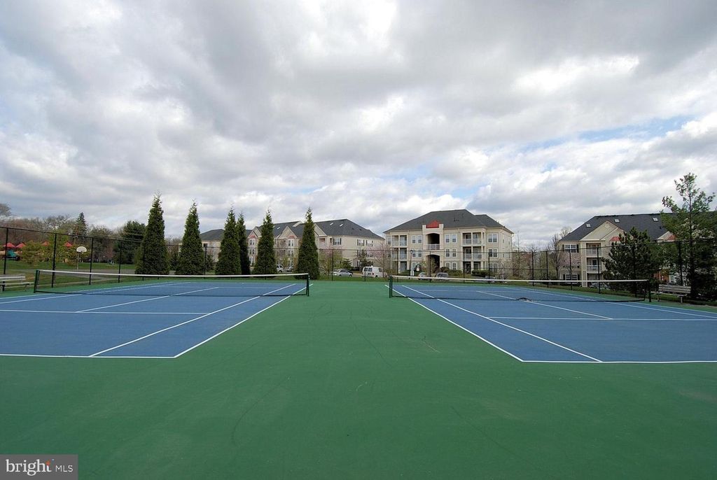 Image 50 of property listing at 18715 SPARKLING WATER DR #9-202, Germantown, MD 20874