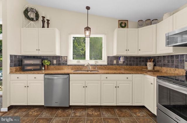 1714 BALDWIN DR, Millersville, MD 21108