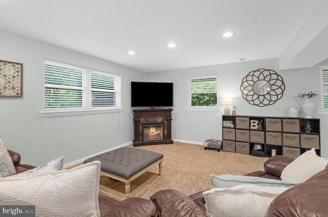 1714 BALDWIN DR, Millersville, MD 21108