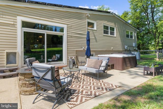 1714 BALDWIN DR, Millersville, MD 21108