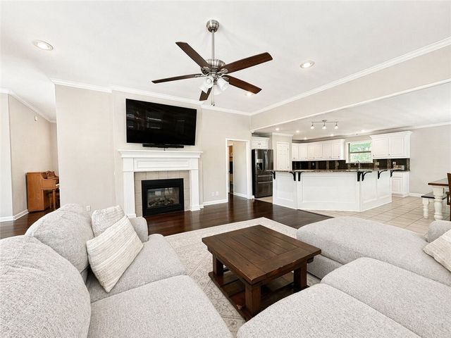 602 Castlegate Loop, Russellville, AR 72802