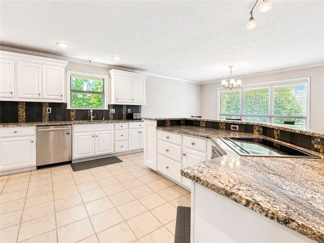 602 Castlegate Loop, Russellville, AR 72802