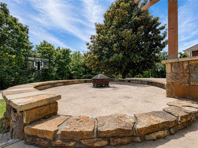 602 Castlegate Loop, Russellville, AR 72802