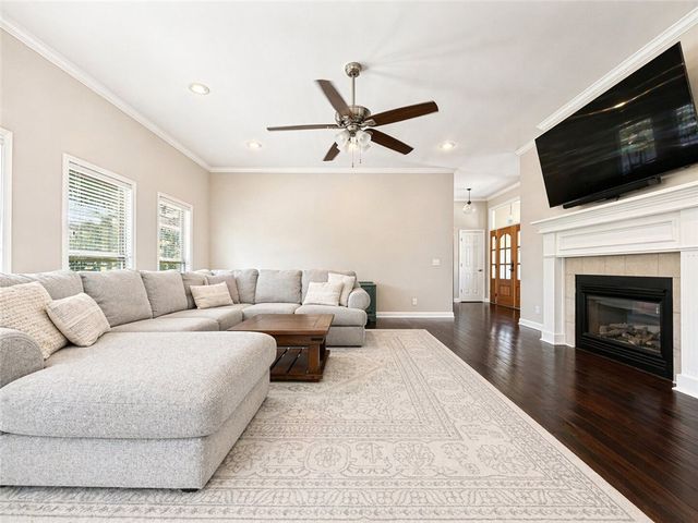 602 Castlegate Loop, Russellville, AR 72802