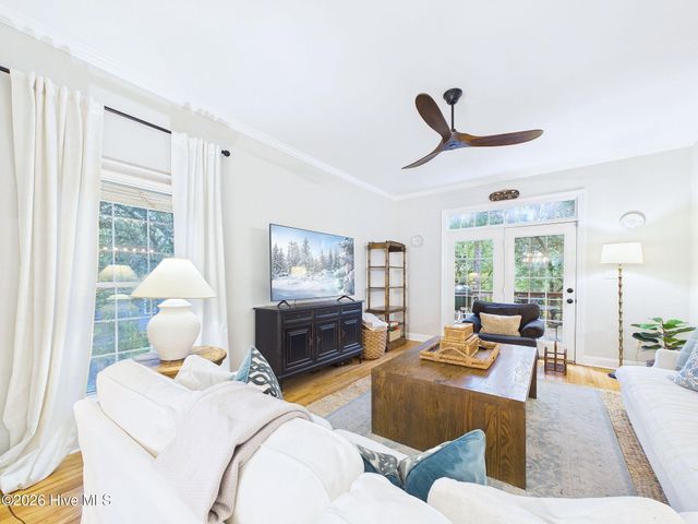 414 W Blackbeard Road W, Wilmington, NC 28409