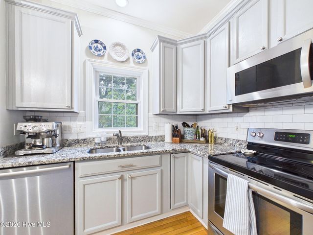 414 W Blackbeard Road W, Wilmington, NC 28409