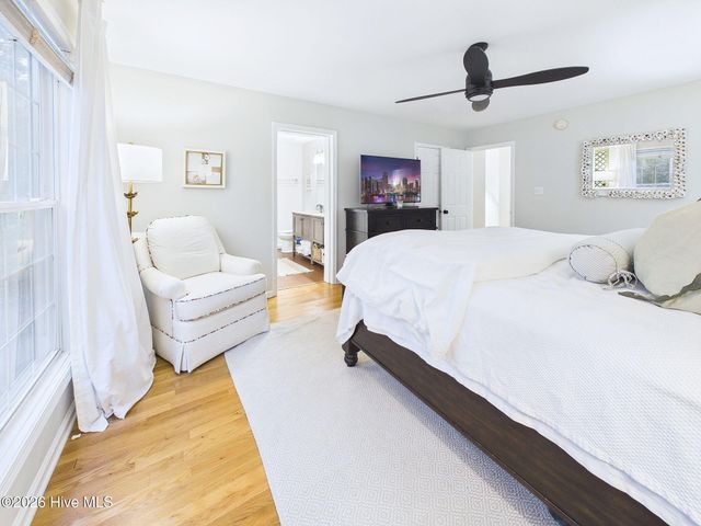 414 W Blackbeard Road W, Wilmington, NC 28409
