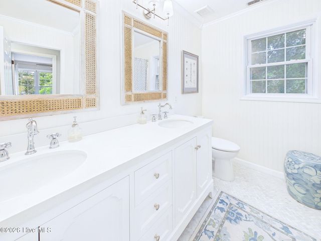 414 W Blackbeard Road W, Wilmington, NC 28409
