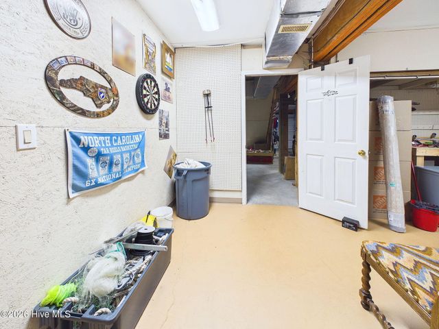 414 W Blackbeard Road W, Wilmington, NC 28409