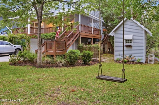 414 W Blackbeard Road W, Wilmington, NC 28409
