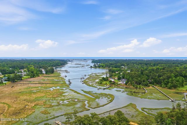 414 W Blackbeard Road W, Wilmington, NC 28409