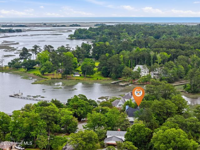 414 W Blackbeard Road W, Wilmington, NC 28409