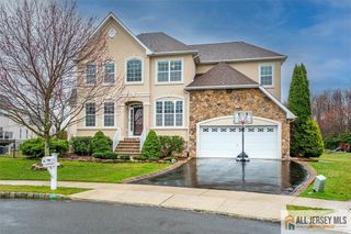 10 Eddington Lane, Monroe, NJ 08831