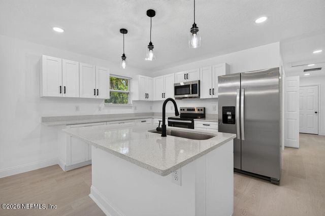 8365 SUSIE Street, Jacksonville, FL 32210