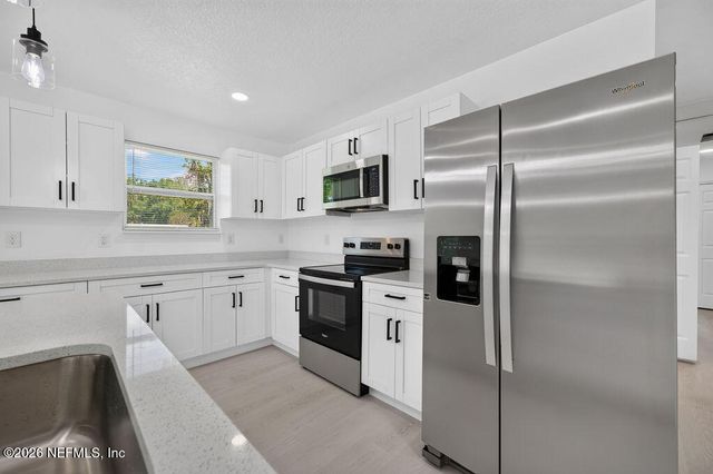 8365 SUSIE Street, Jacksonville, FL 32210