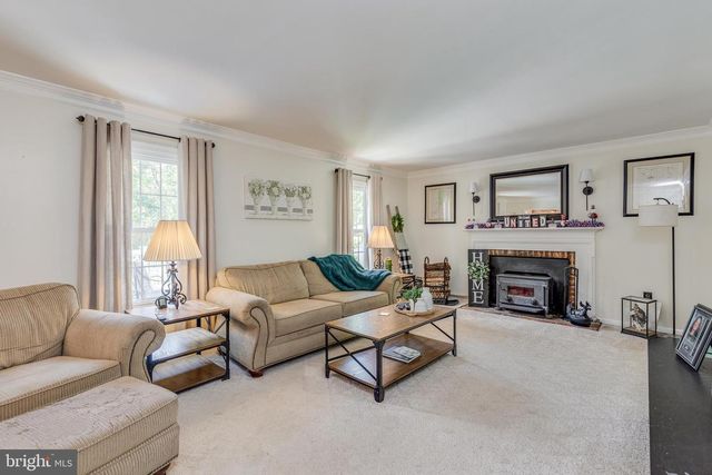 36 WALTHAM DR, Tabernacle, NJ 08088