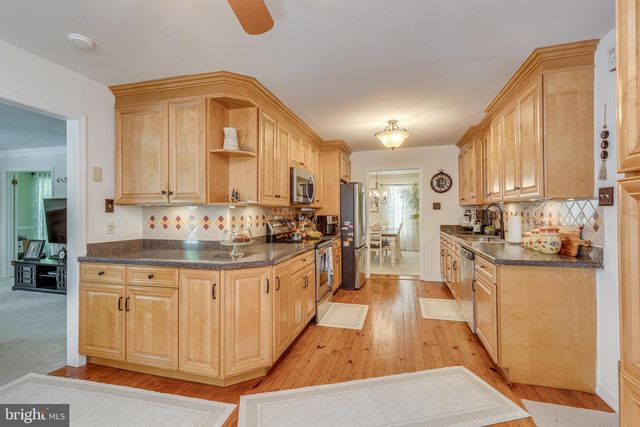 36 WALTHAM DR, Tabernacle, NJ 08088