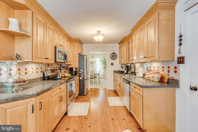 36 WALTHAM DR, Tabernacle, NJ 08088