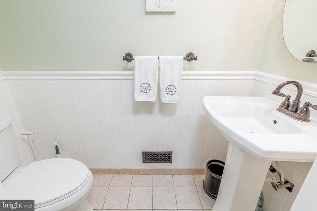 36 WALTHAM DR, Tabernacle, NJ 08088