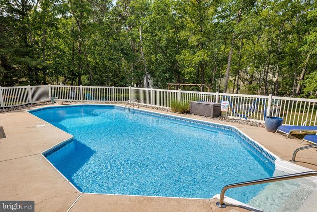 36 WALTHAM DR, Tabernacle, NJ 08088