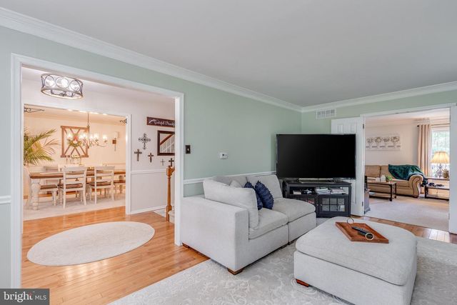 36 WALTHAM DR, Tabernacle, NJ 08088