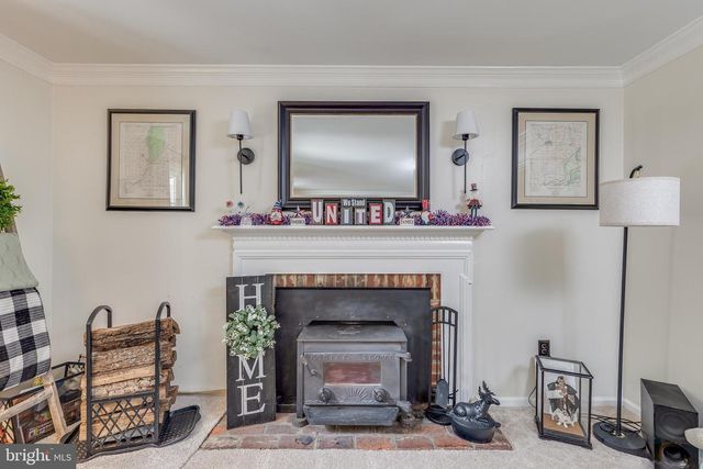 36 WALTHAM DR, Tabernacle, NJ 08088