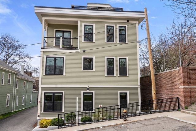 10 Boylston Pl 10, Boston, MA 02130