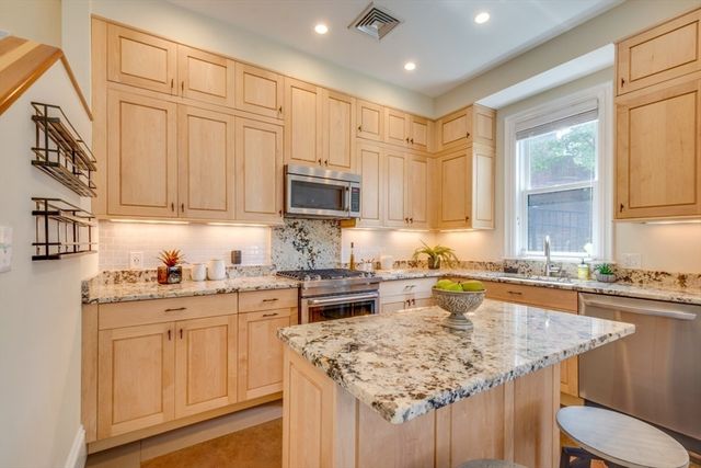 10 Boylston Pl 10, Boston, MA 02130