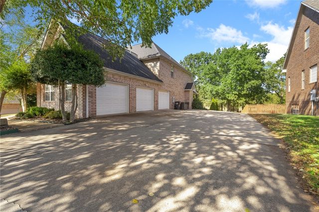 1902 Daly Drive, Harrison, AR 72601