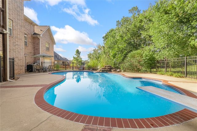 1902 Daly Drive, Harrison, AR 72601