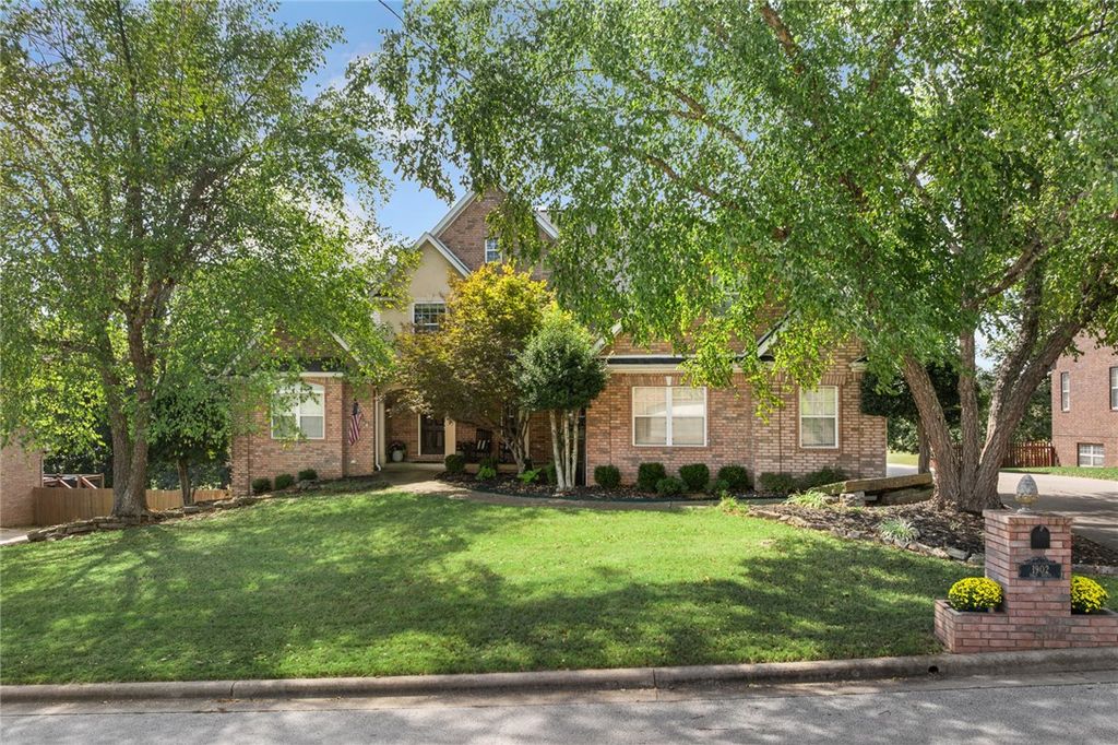 1902 Daly Drive, Harrison, AR 72601