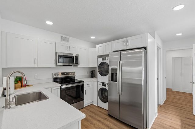 2505 W NORTH B STREET, Tampa, FL 33609