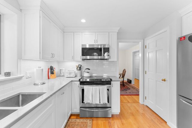 16 Carlton Road, Orleans, MA 02653