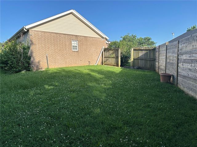 3460 Grainger Circle, Springdale, AR 72764