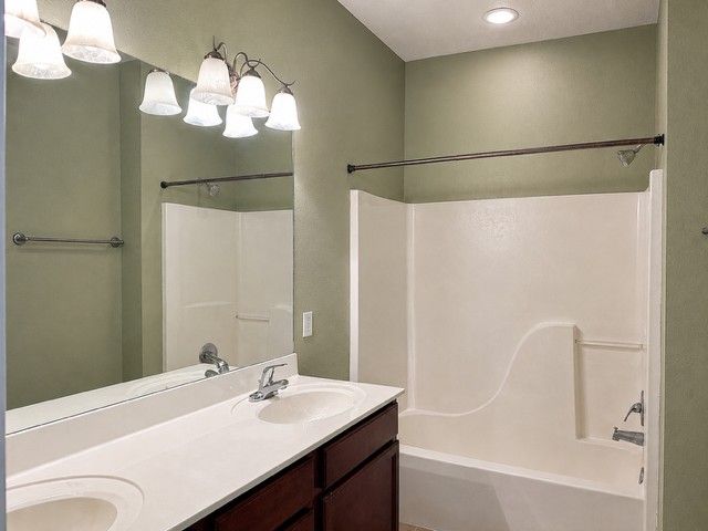 3460 Grainger Circle, Springdale, AR 72764