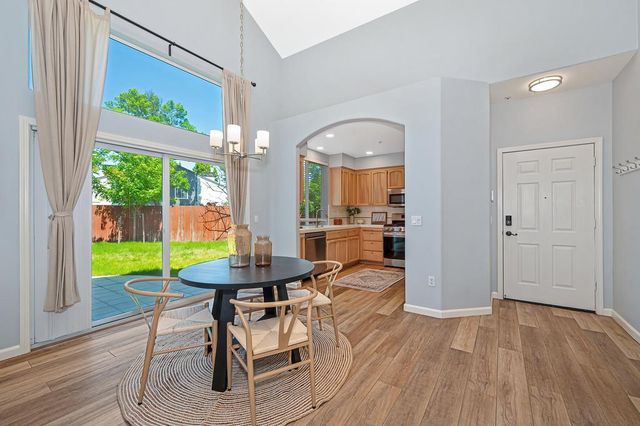 11 Venezia Ct, Sacramento, CA 95831