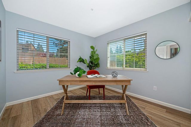 11 Venezia Ct, Sacramento, CA 95831