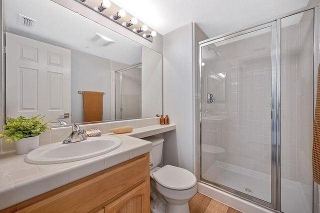 11 Venezia Ct, Sacramento, CA 95831