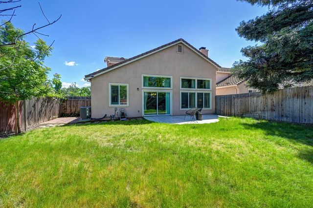 11 Venezia Ct, Sacramento, CA 95831